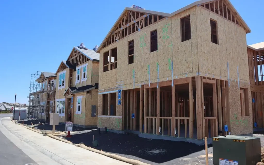 New homes with roof framing, roofing in Hermantown, MN